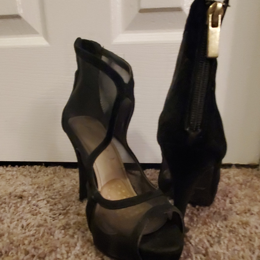 Dress shoes